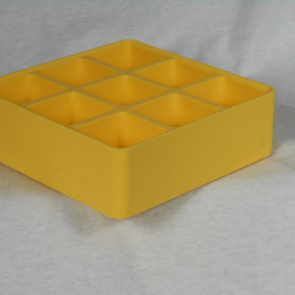 Nespresso Ice Cube Tray Silicone Italy Yellow - Picture 9 of 9